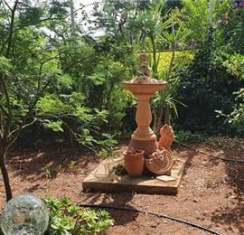 4 bedroom villa with pool in Maslinica, sleeps 8